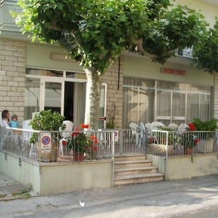 Hotel Ronconi Римини Екстериор снимка
