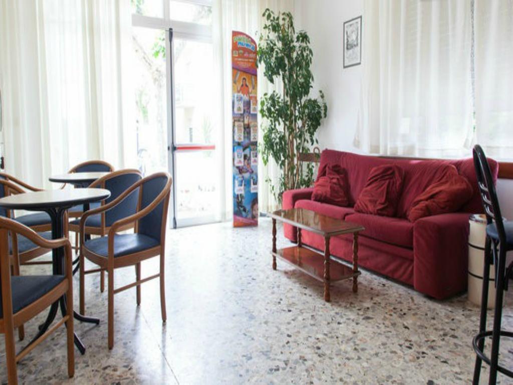 Hotel Ronconi Римини Екстериор снимка