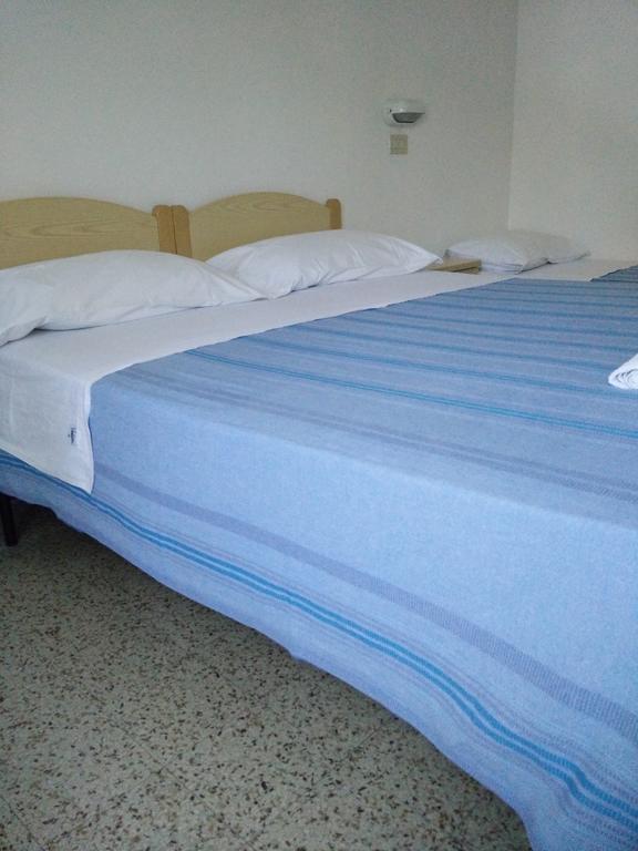 Hotel Ronconi Римини Екстериор снимка